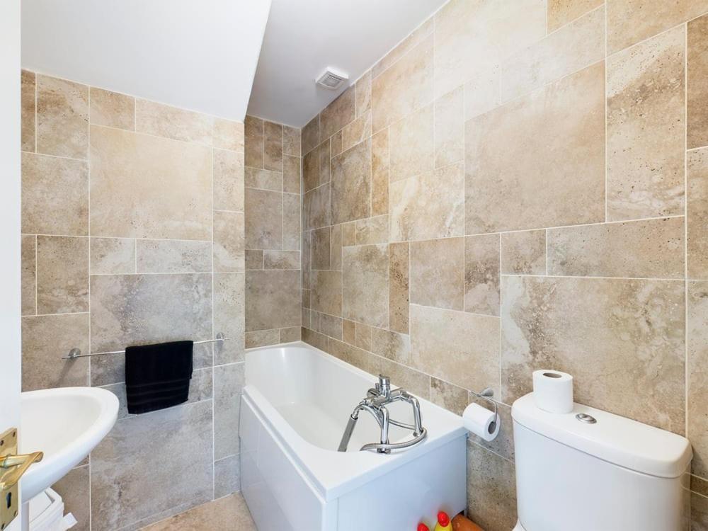 Holiday Apartment Iris Уотърфорд Екстериор снимка