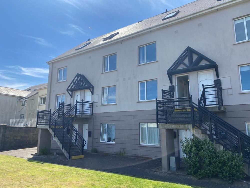 Holiday Apartment Iris Уотърфорд Екстериор снимка